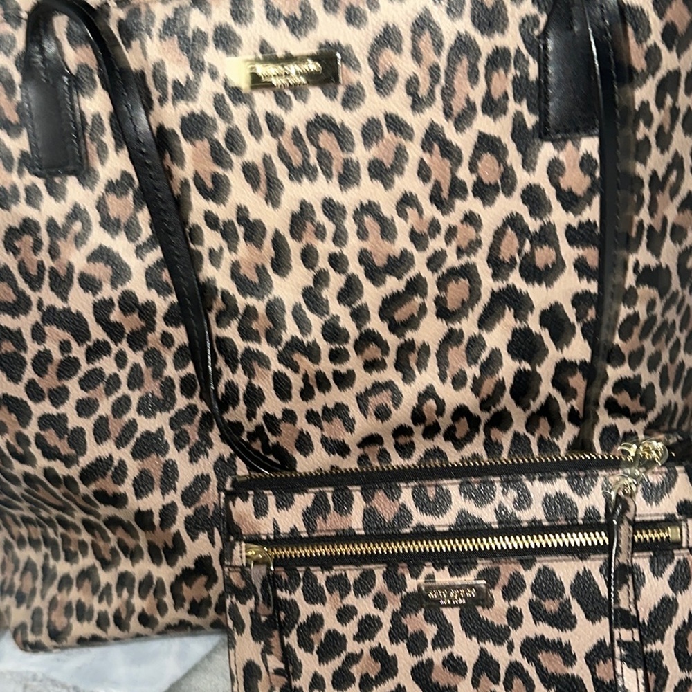 NWOT Kate Spade Tote with Leopard Print matching wristlet gold hardware cute - Picture 14 of 15